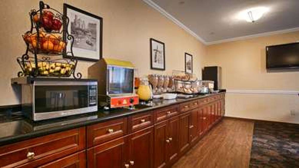 Best Western Queens Court Hotel 9