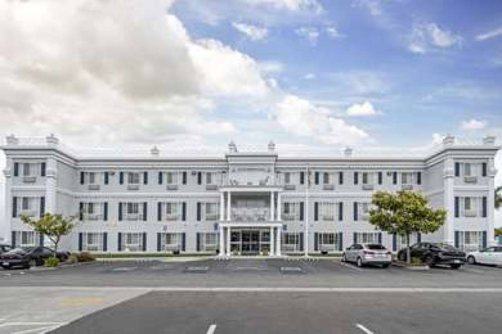 Best Western Salinas Monterey Hotel