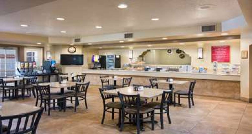 Best Western San Dimas Hotel & Suites 8