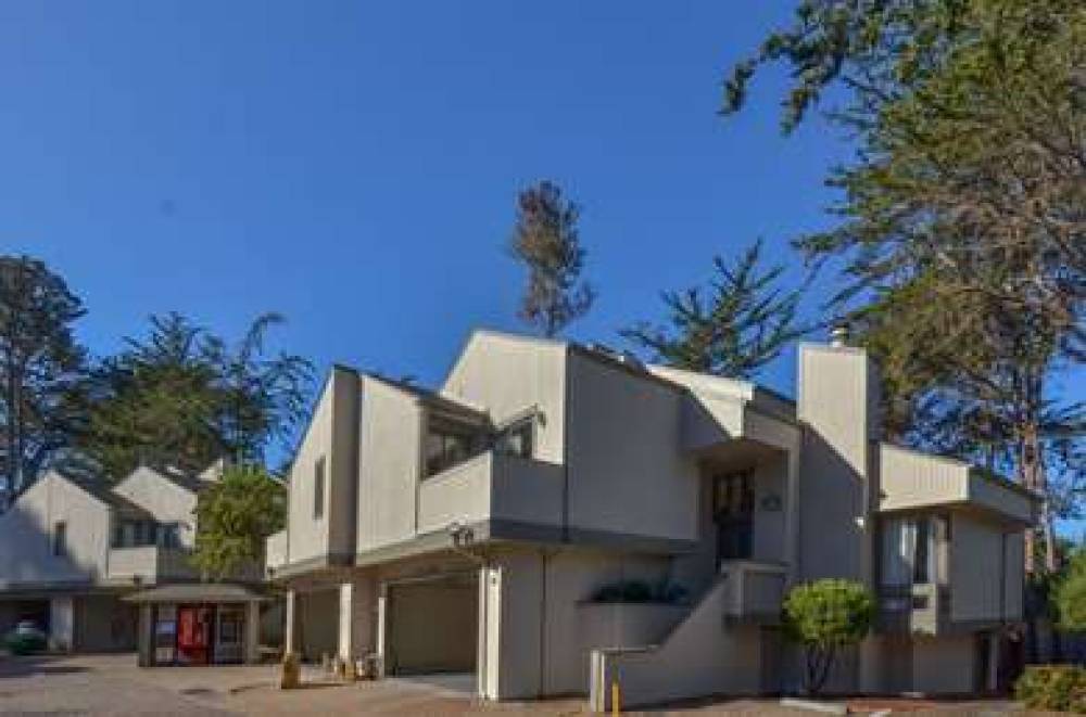 Best Western The Inn & Suites Pacific Grove