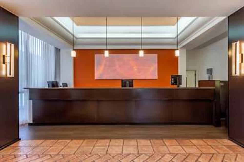 Best Western The Plaza Hotel 4