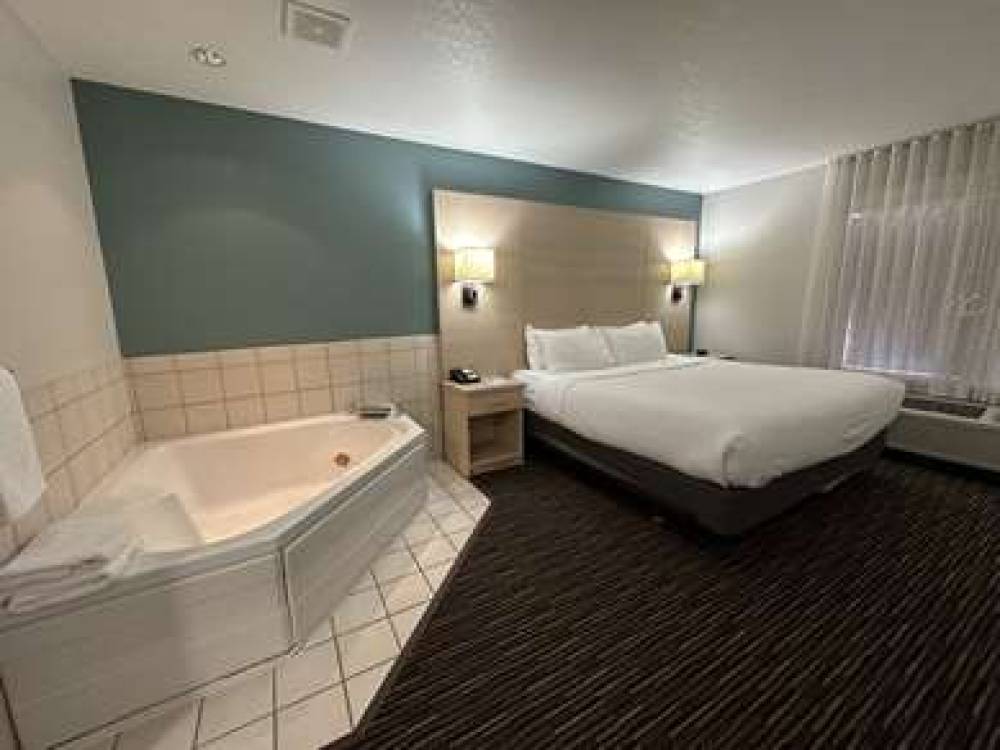 Best Western Watertown 4