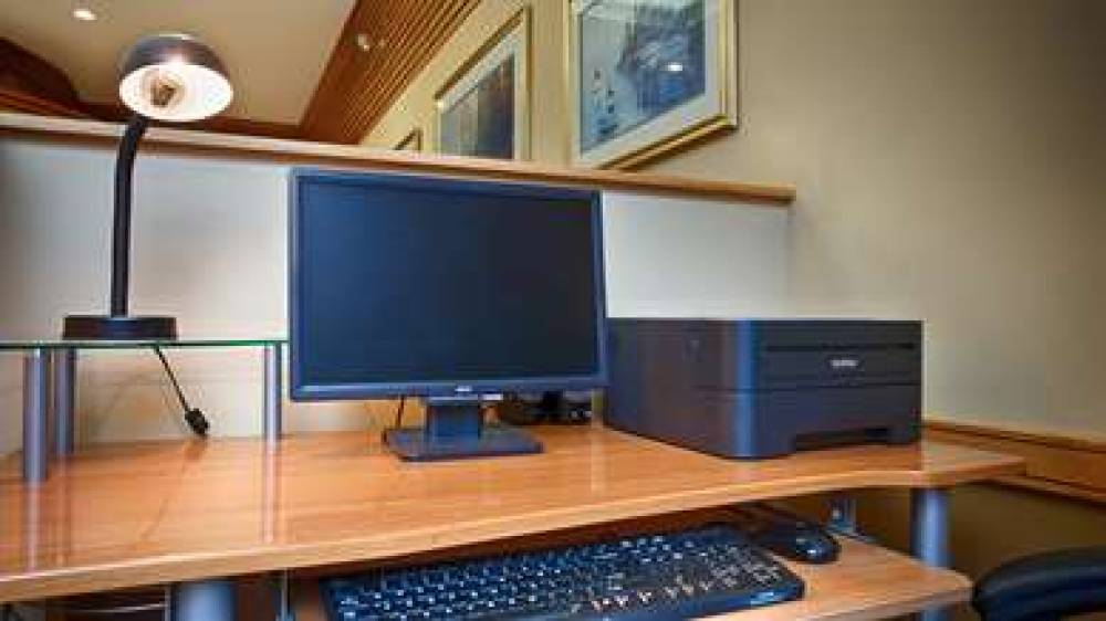 Best Western West Greenwich Inn 7