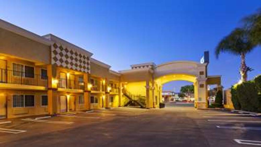 Best Western Woodland Hills Inn 2