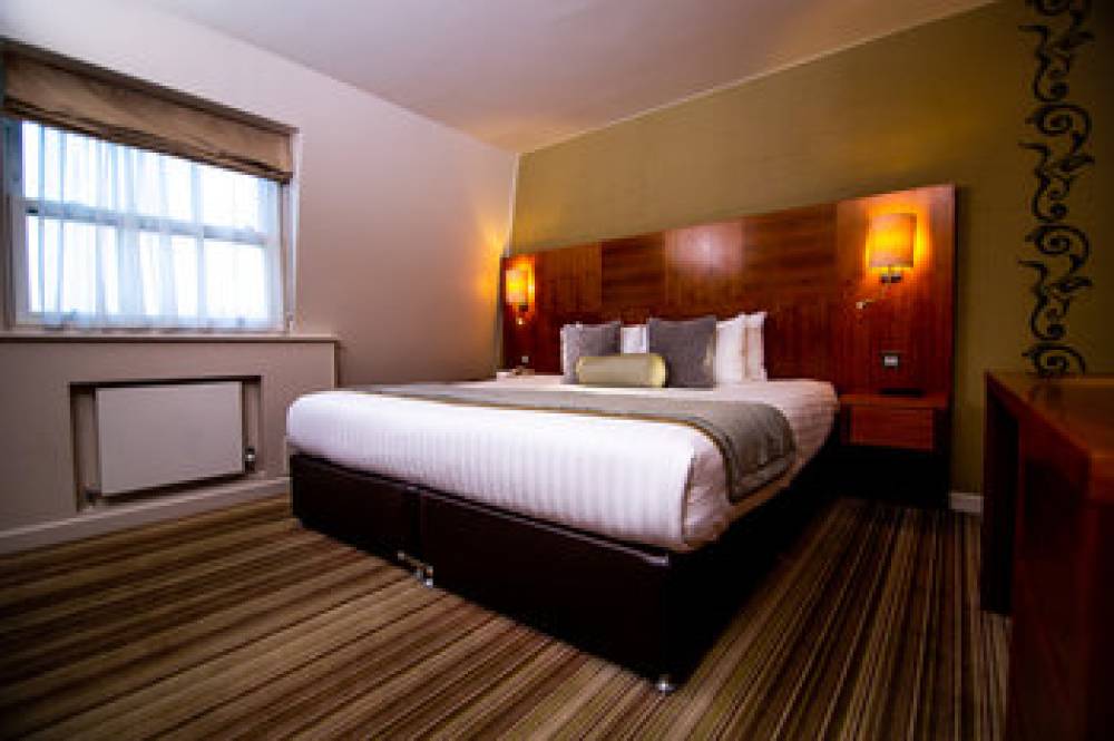 BLAKEMORE HYDE PARK 5
