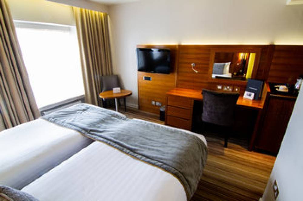 BLAKEMORE HYDE PARK 6