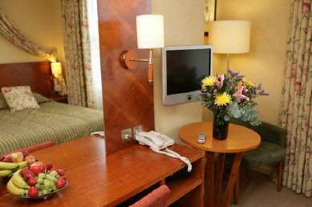 BLANDFORD HOTEL 6