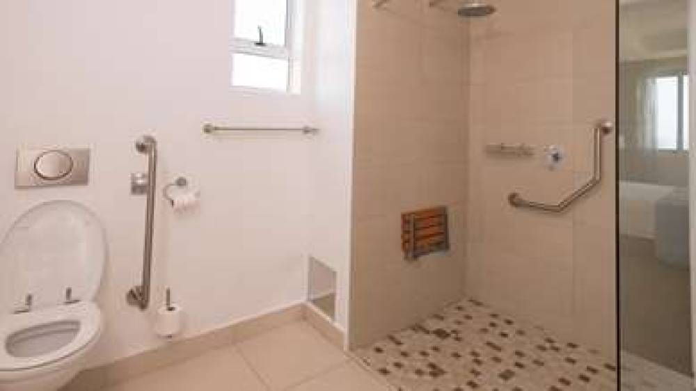 BLUE MARLIN HOTEL 7