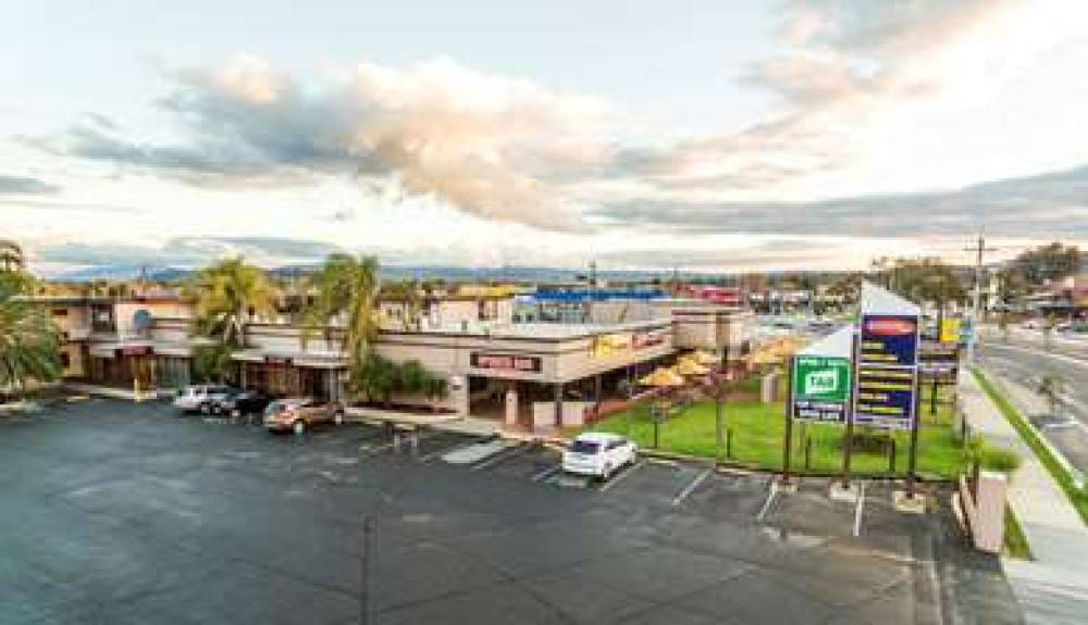 BOOMERANG HOTEL 2