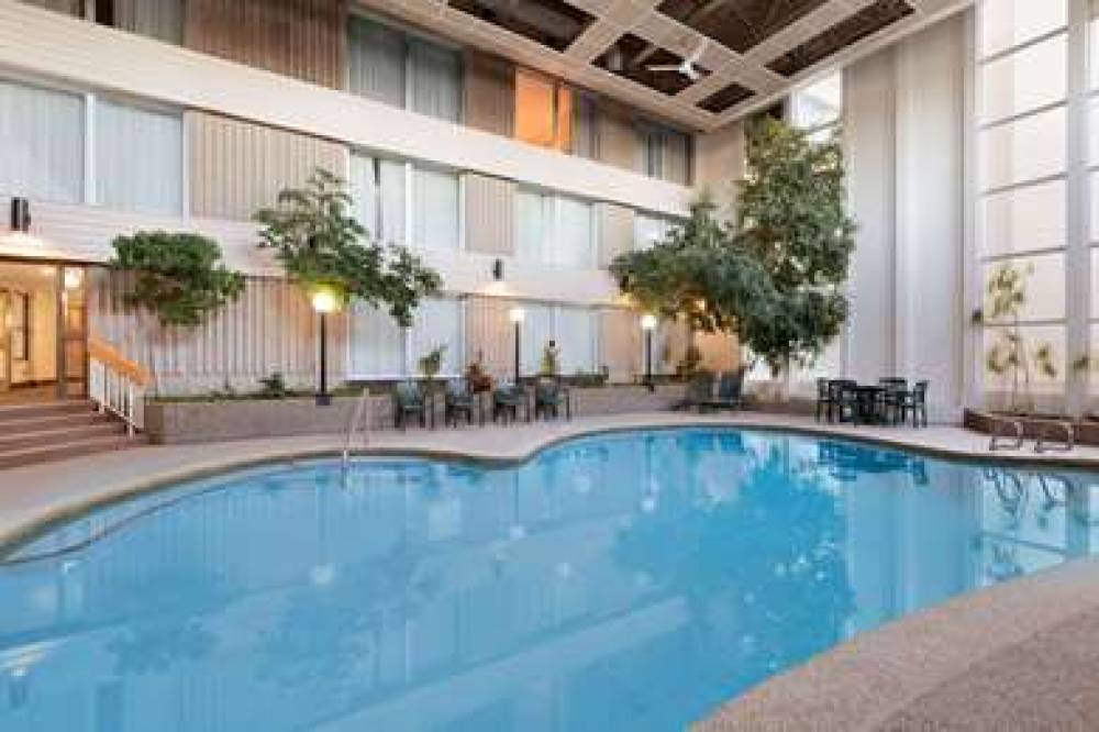 BORDER INN AND SUITES 2
