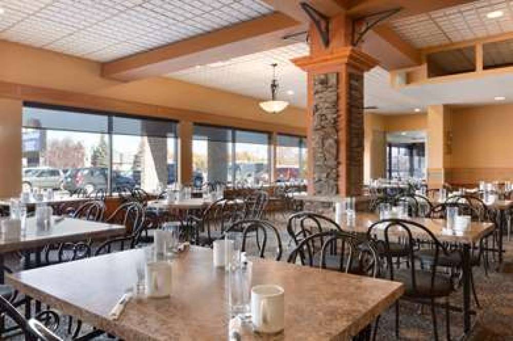 BORDER INN AND SUITES 3