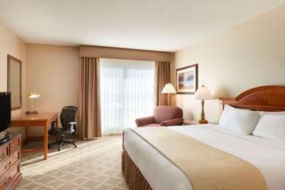 BORDER INN AND SUITES 7