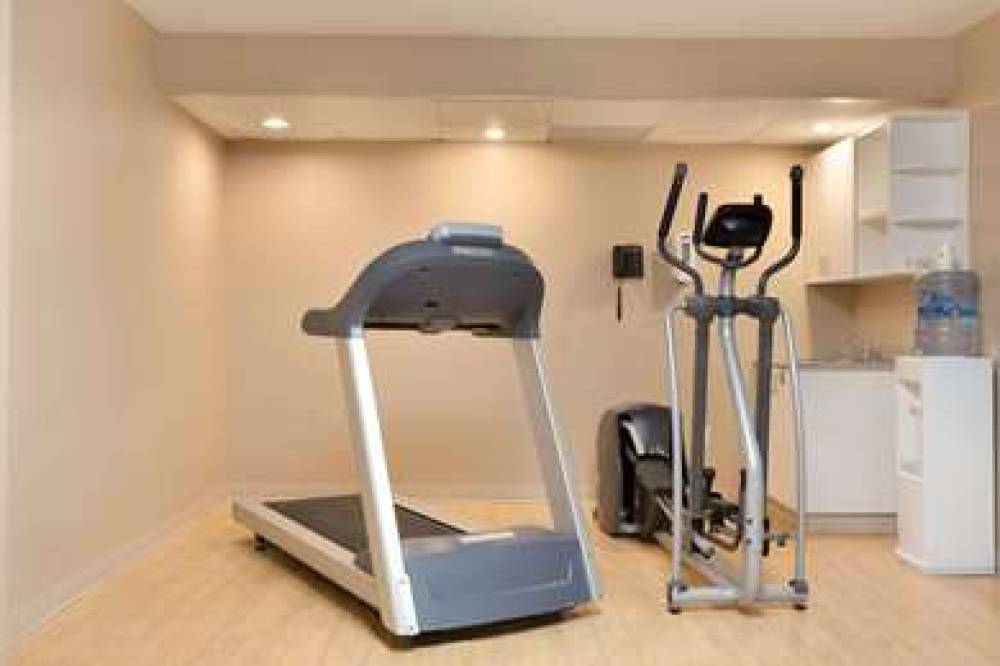 BORDER INN AND SUITES 4