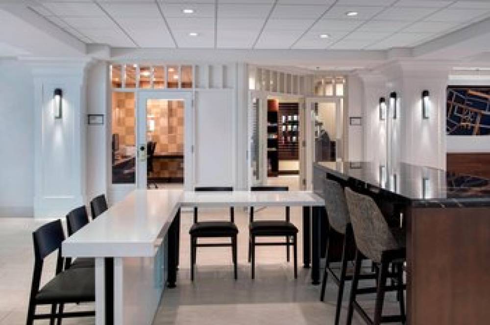 Boston Marriott Peabody 4