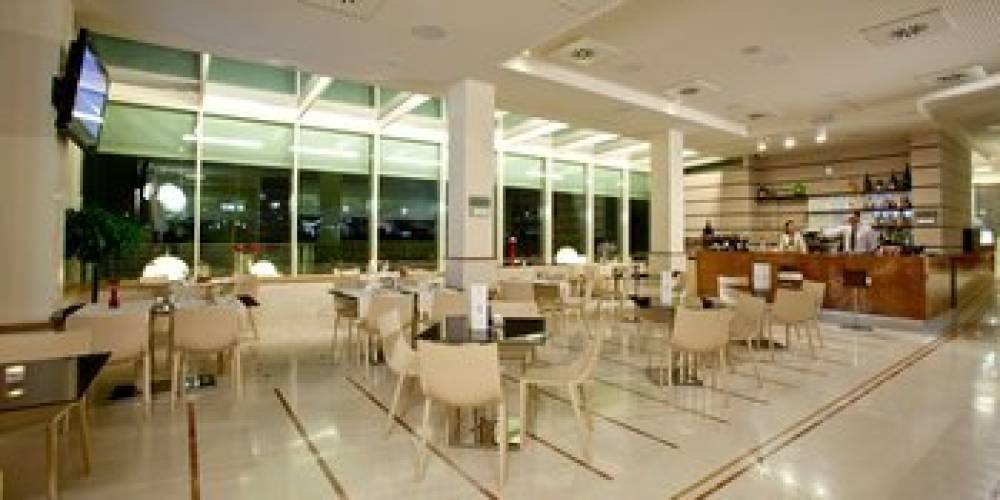 BREAKING BUSINESS HOTEL 2