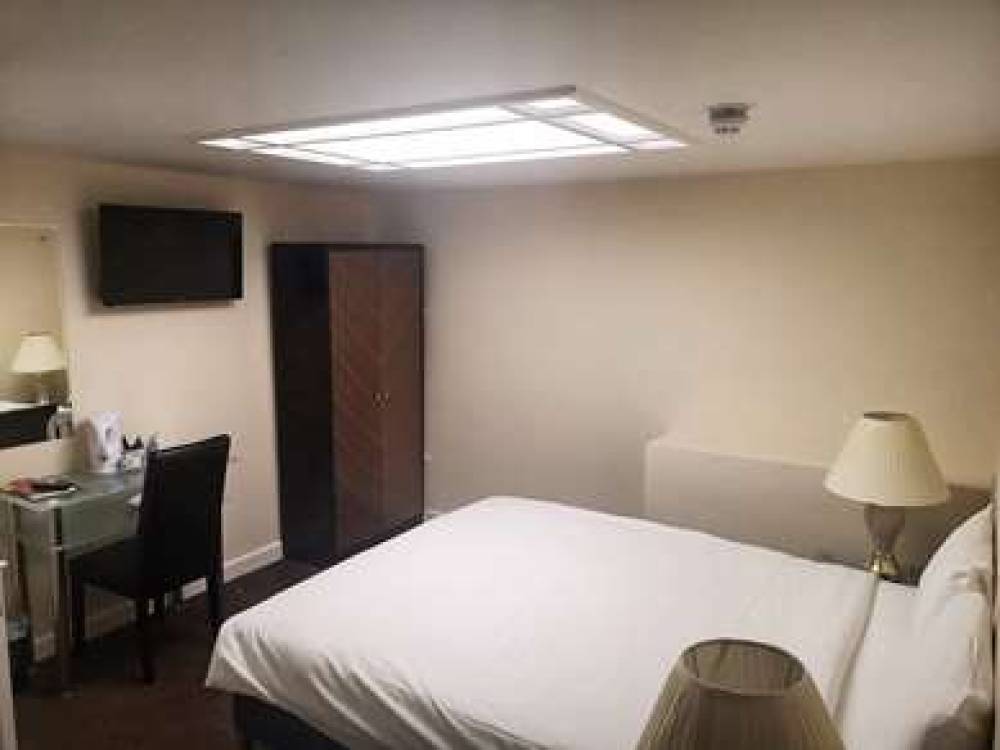 BRITANNIA INTERNATIONAL HOTEL 5