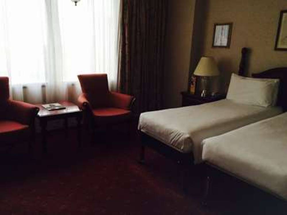 BRITANNIA INTERNATIONAL HOTEL 8
