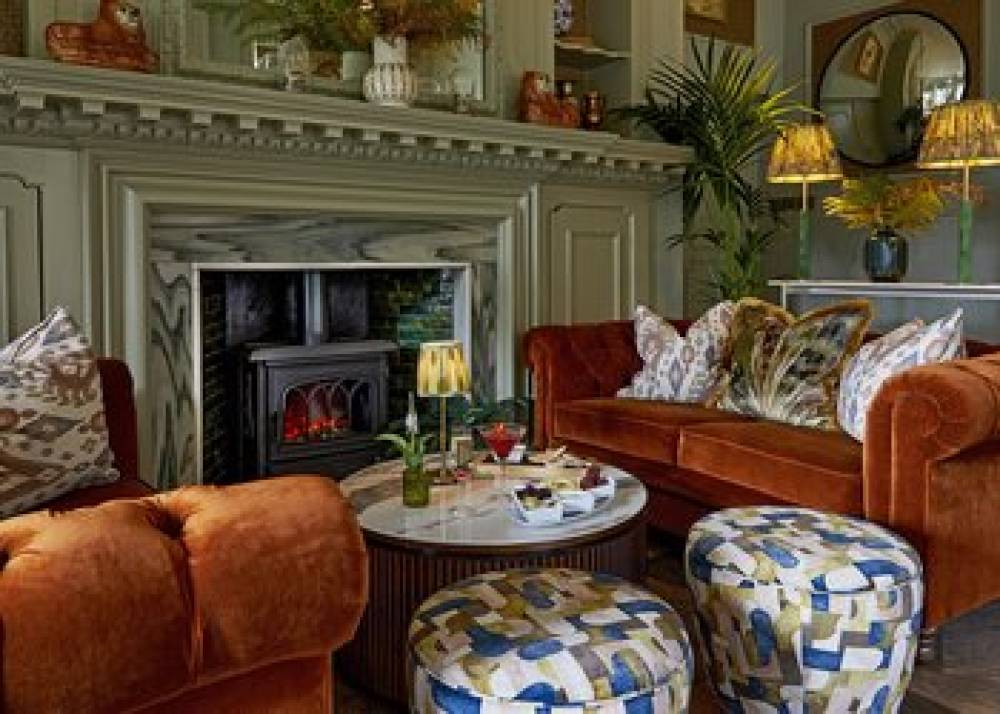 BURNHAM BEECHES HOTEL 9