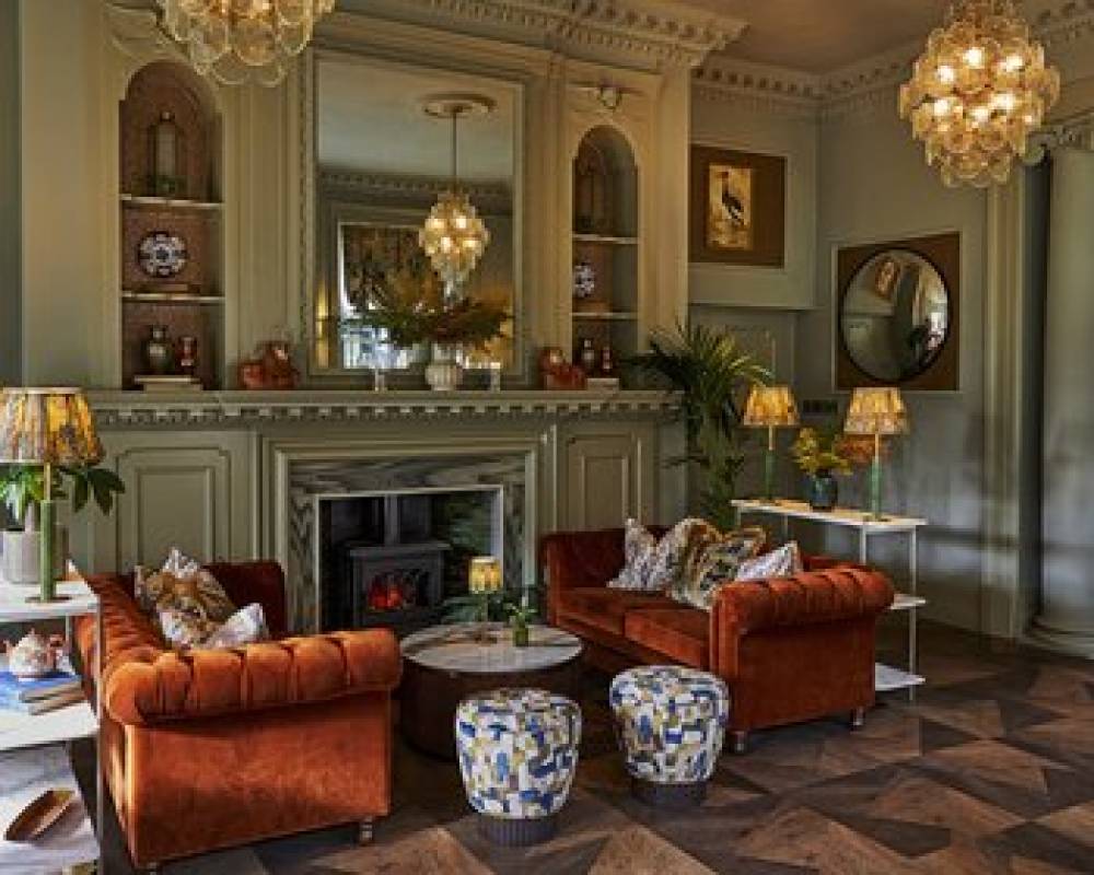 BURNHAM BEECHES HOTEL 8