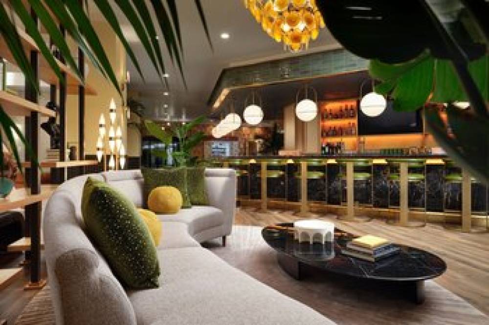 Burton House Beverly Hills A Tribute Portfolio Hotel 10