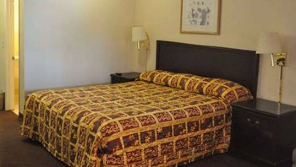 CALIFORNIA SUITES MOTEL 7
