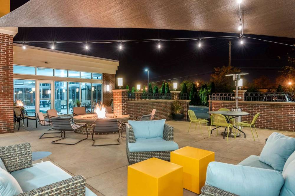 Cambria Hotel Akron - Canton Airport 2