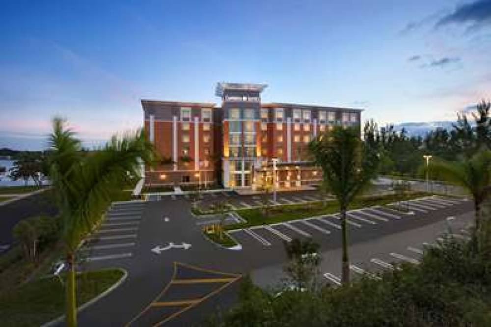 CAMBRIA HOTEL MIAMI AIRPORT 1