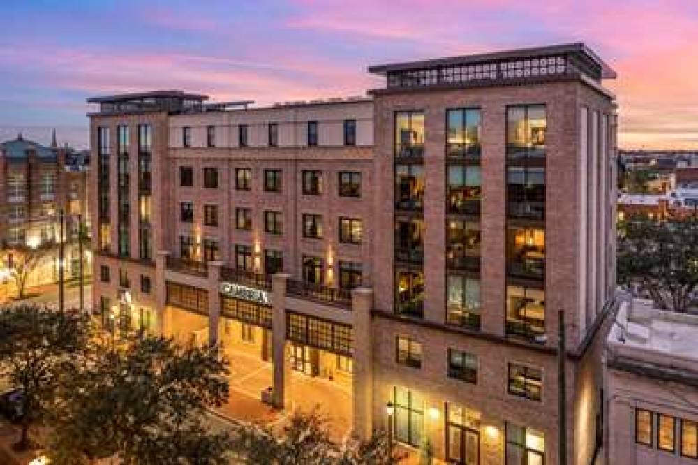 Cambria Hotel Savannah Downtown His