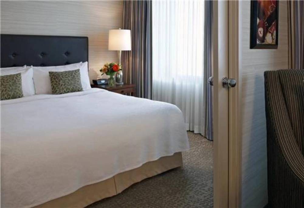 CAMBRIDGE SUITES TORONTO 10