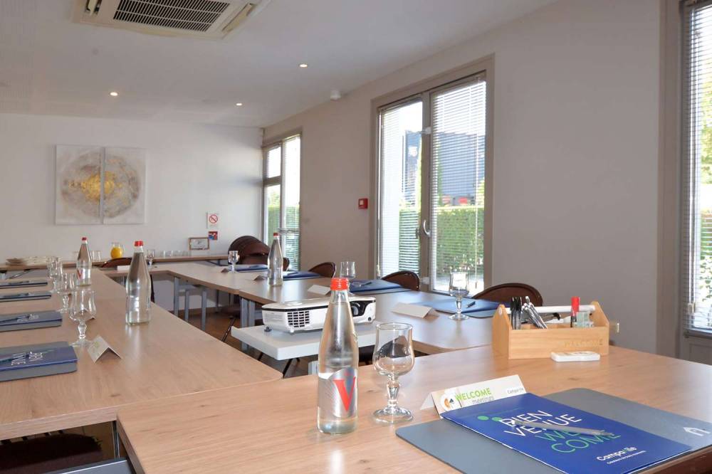 CAMPANILE REIMS SUD - BEZANNES 3