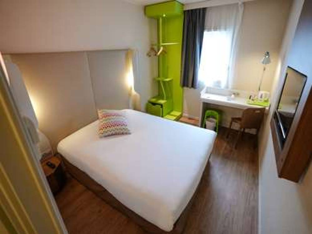 CAMPANILE ROISSY 7