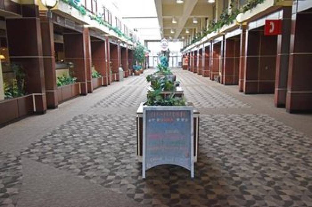CANAD INNS GRAND FORKS 8