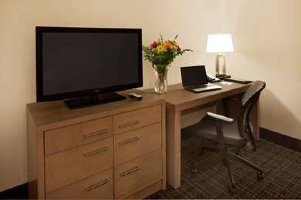 CANADAS BEST VALUE INN TORONTO 9