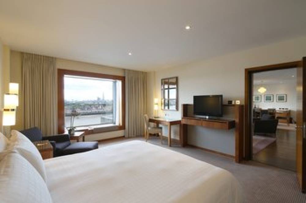 Canary Riverside Plaza Hotel 7
