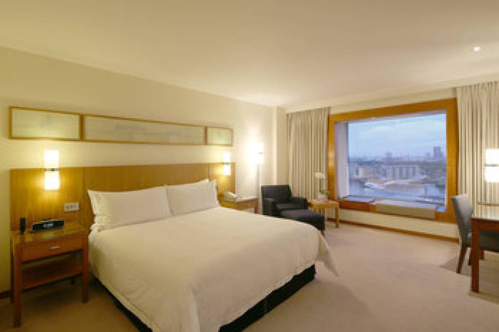Canary Riverside Plaza Hotel 8