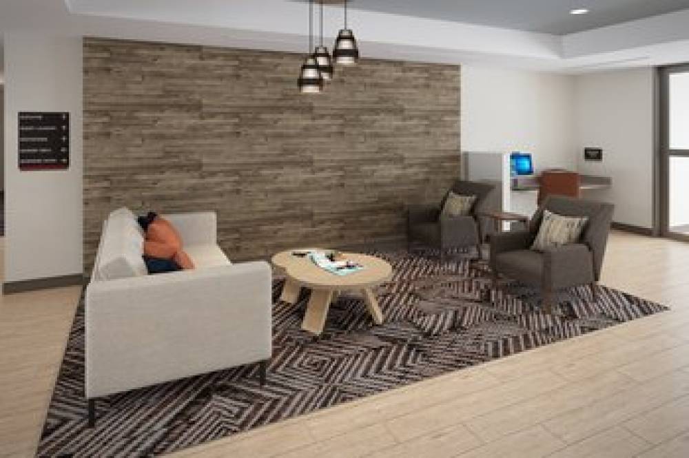 CANDLEWOOD STES WEST I-65 BY IHG 4