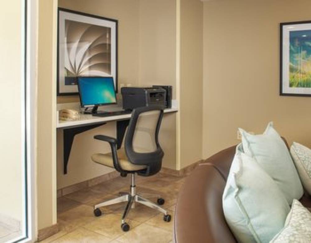 CANDLEWOOD SUITES BELLEVUE NW 4