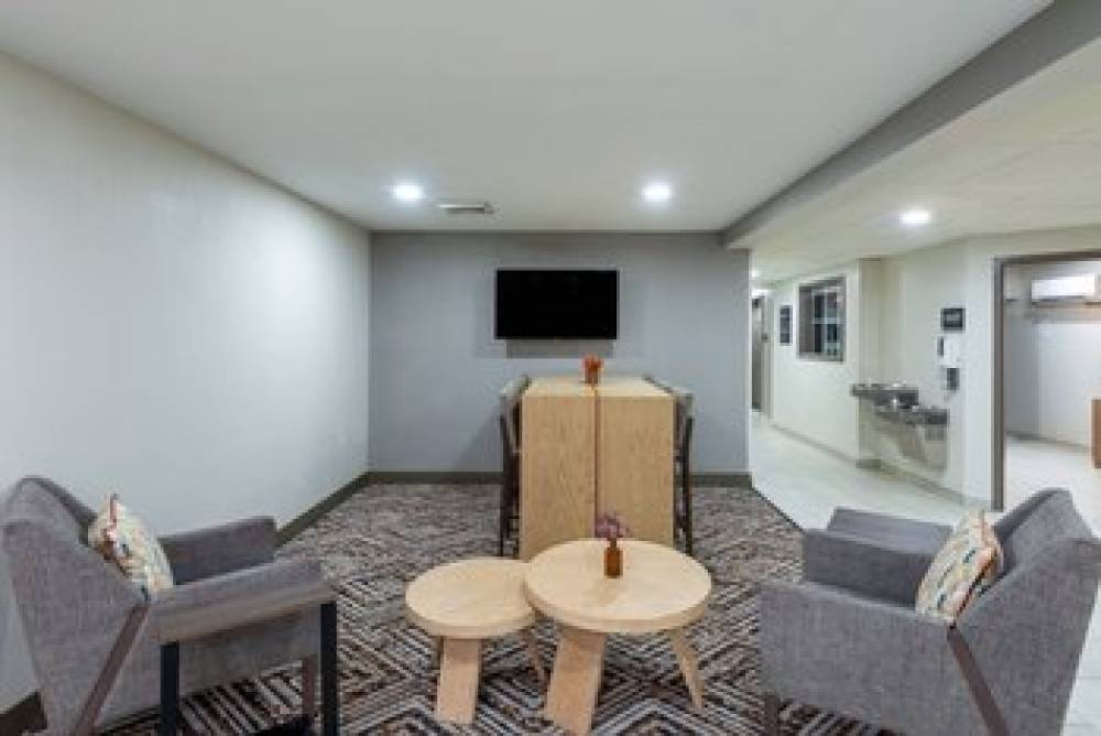 CANDLEWOOD SUITES CHESAPEAKE 4