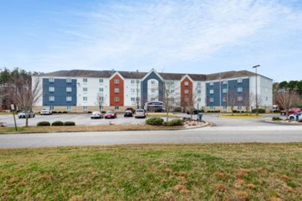CANDLEWOOD SUITES CHESAPEAKE 1