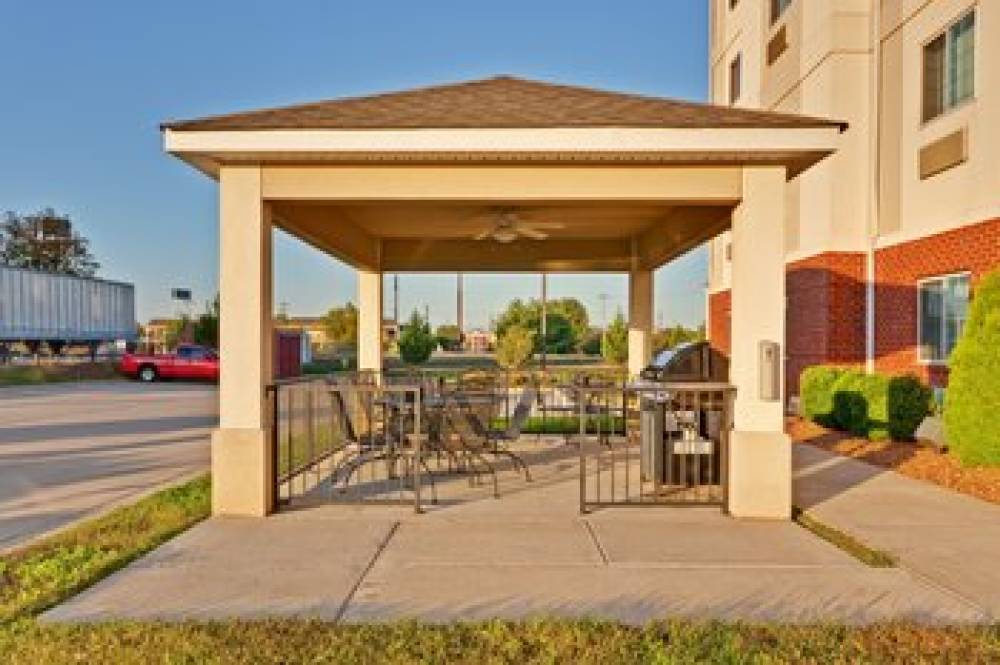 CANDLEWOOD SUITES CLARKSVILLE BY IH 8