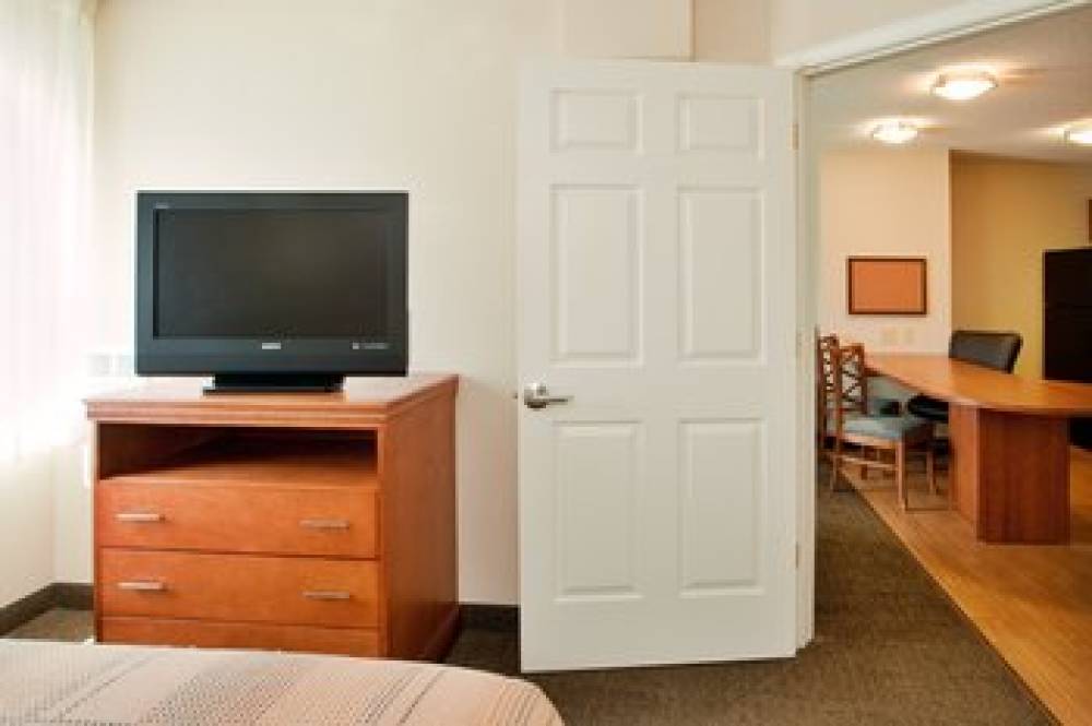 Candlewood Suites COLONIAL HEIGHTS-FT LEE 5