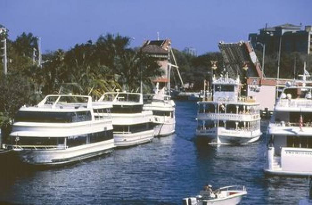 Candlewood Suites FT. LAUDERDALE AIRPORT/CRUISE 3