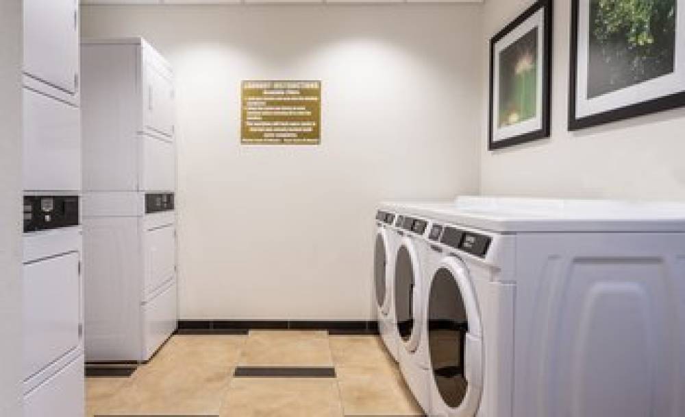 Candlewood Suites FT. LAUDERDALE AIRPORT/CRUISE 9