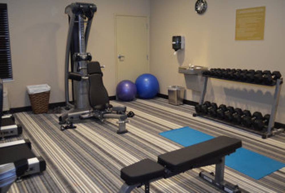 Candlewood Suites GREENVILLE 7