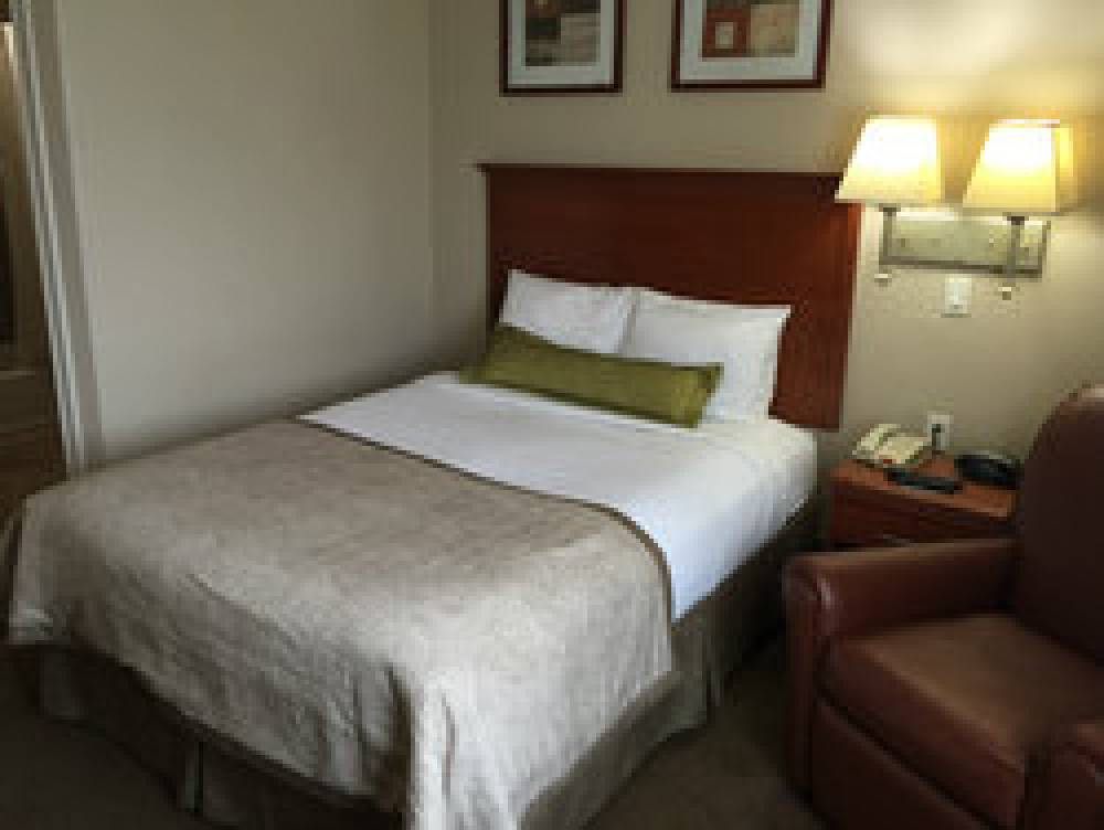 Candlewood Suites LA PORTE 8