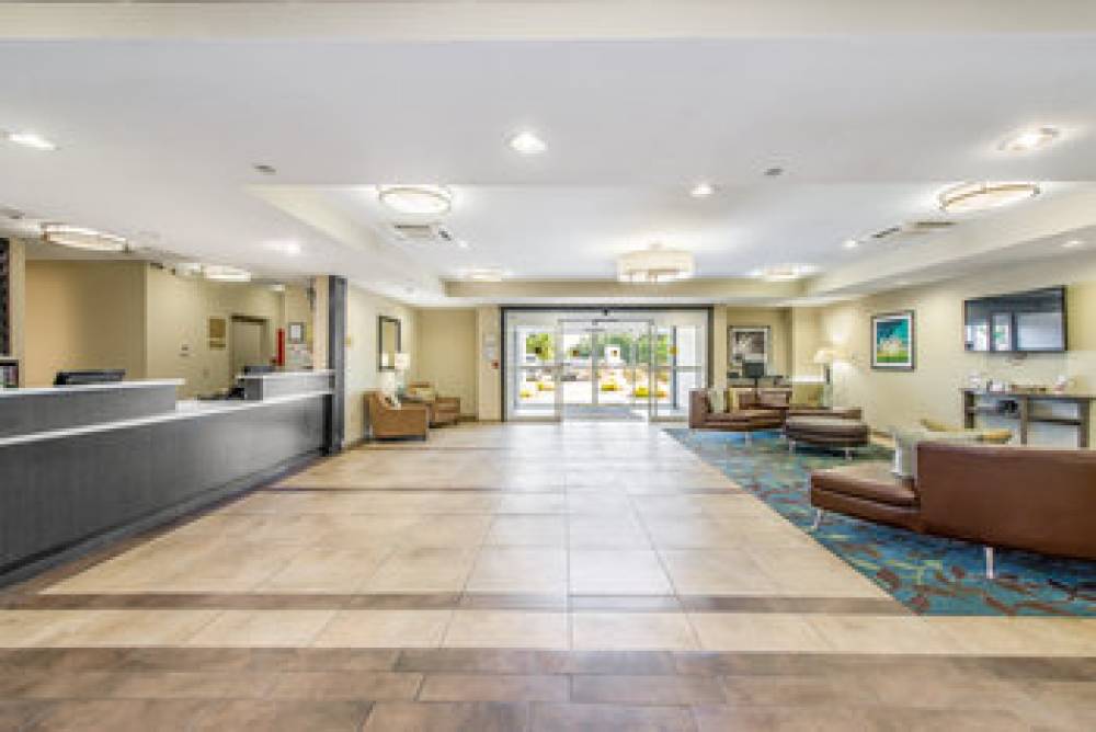 CANDLEWOOD SUITES LITHIA SPRING 8