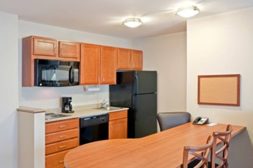 Candlewood Suites OAK HARBOR  8