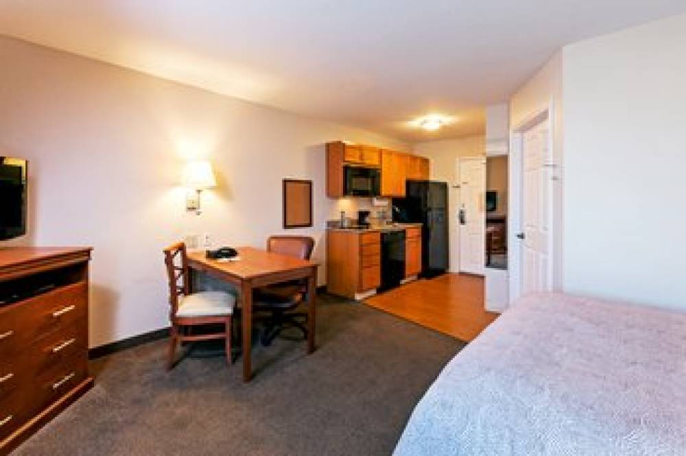 Candlewood Suites PEARLAND 2