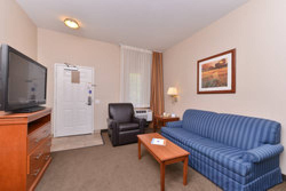 Candlewood Suites SAN DIEGO 4