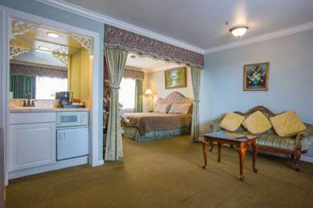 Carmel Inn And Suites